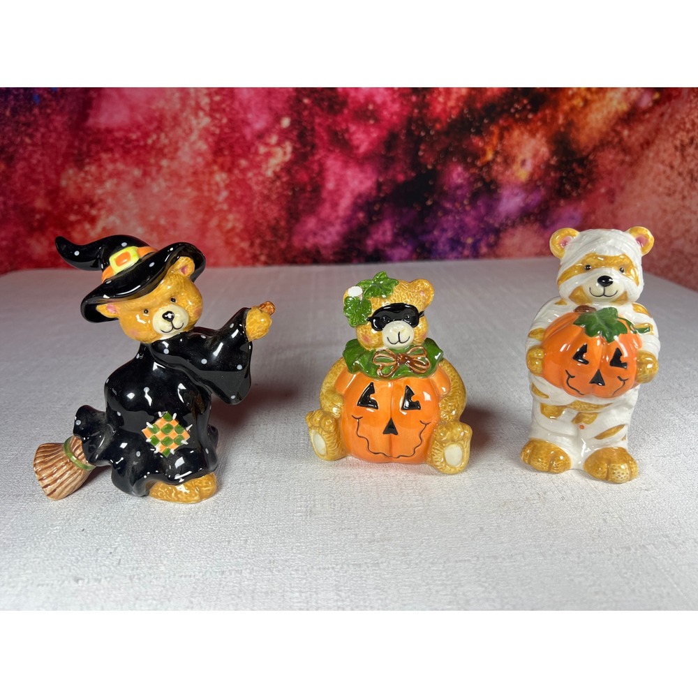 Vintage 2001 Halloween Bear Figurine Set Witch Mummy Pumpkin Ceramic Decor 3pc